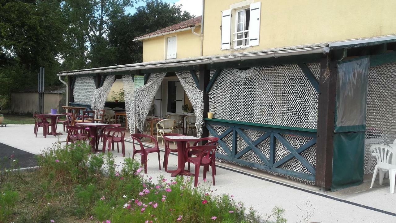 Auberge La Marchadaine Montrollet Экстерьер фото